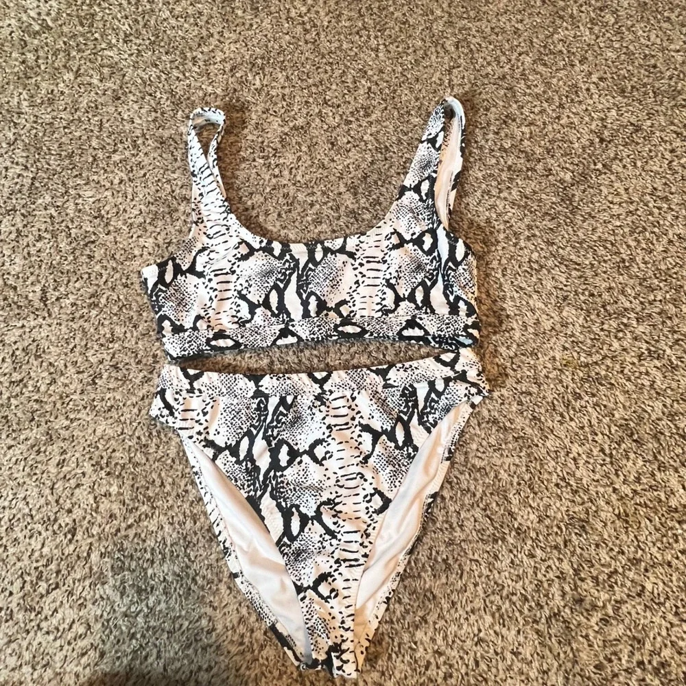 DIXPERFECT Women Snakeskin Print High Waisted Bikini Set Black White XL OP210619
